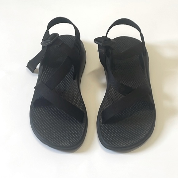 CHACO Z1 Classic Black Sandals - 9 - EXCELLENT Condition - Picture 1 of 4